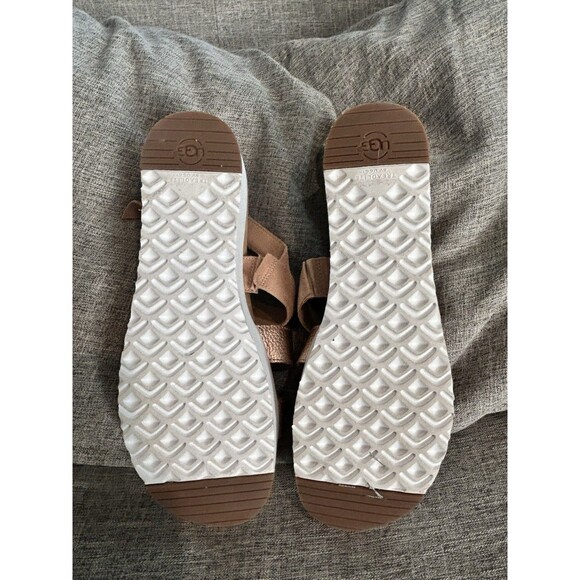 UGG Braelynn Rosegold Womens Size 10 Patent Metallic Platform Sandal - Picture 11 of 12